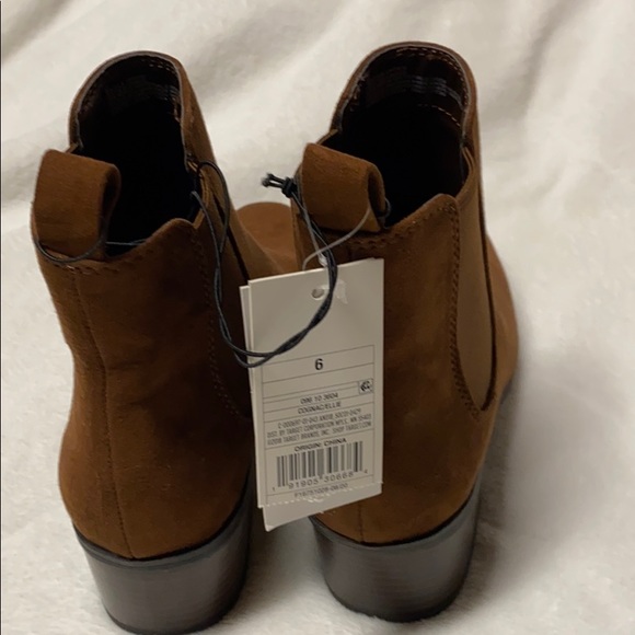 Chelsea Boot - Picture 7 of 7